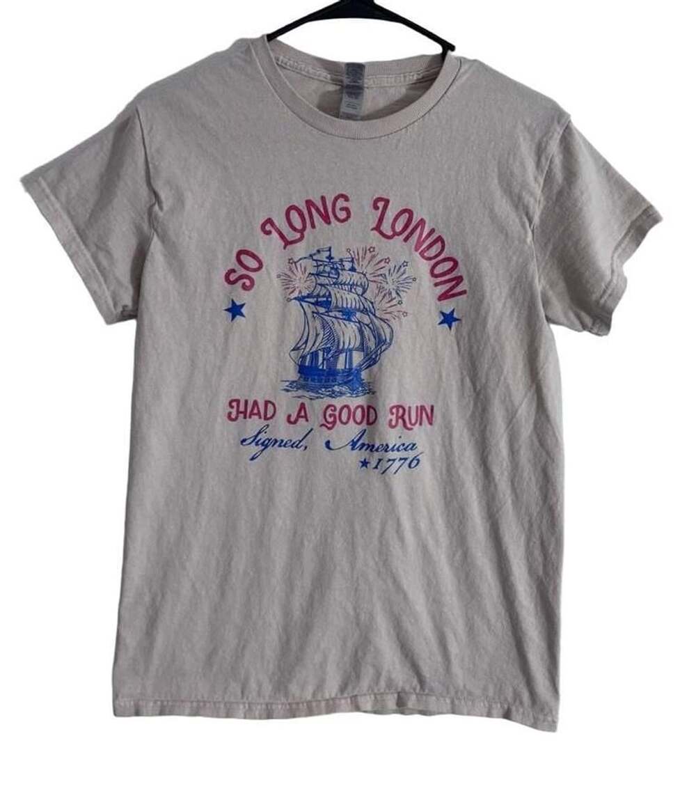 Gildan So Long London Had A Good Run Patriotic Graphic T-Shirt